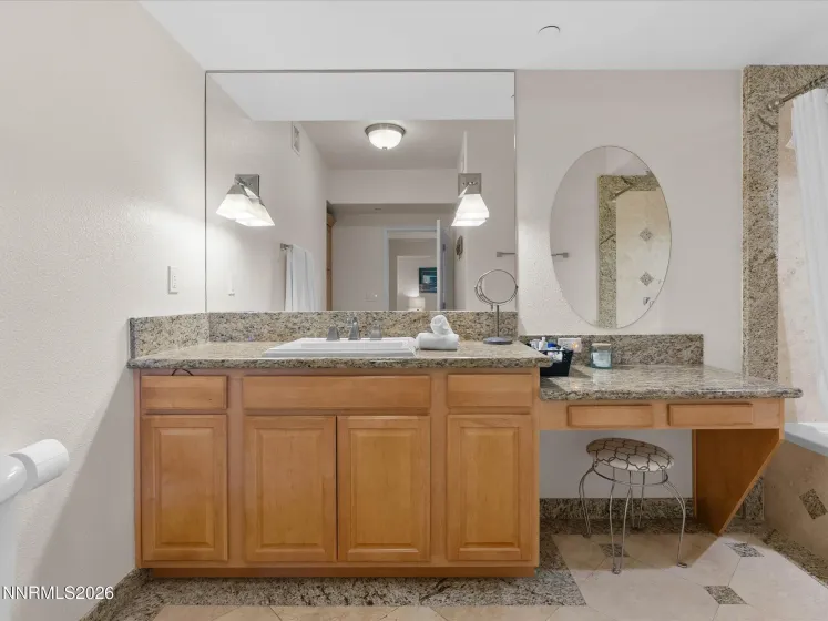 200 2nd, Reno, Nevada 89501, 2 Bedrooms Bedrooms, ,3 BathroomsBathrooms,Residential,Residential,2nd,0,260008075
