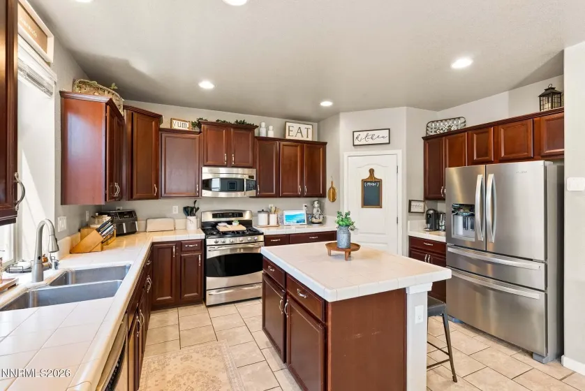 3959 White Oak, Sparks, Nevada 89436, 3 Bedrooms Bedrooms, ,3 BathroomsBathrooms,Residential,Residential,White Oak,0,260008083