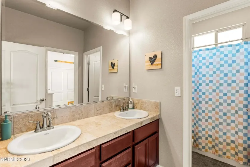 3959 White Oak, Sparks, Nevada 89436, 3 Bedrooms Bedrooms, ,3 BathroomsBathrooms,Residential,Residential,White Oak,0,260008083