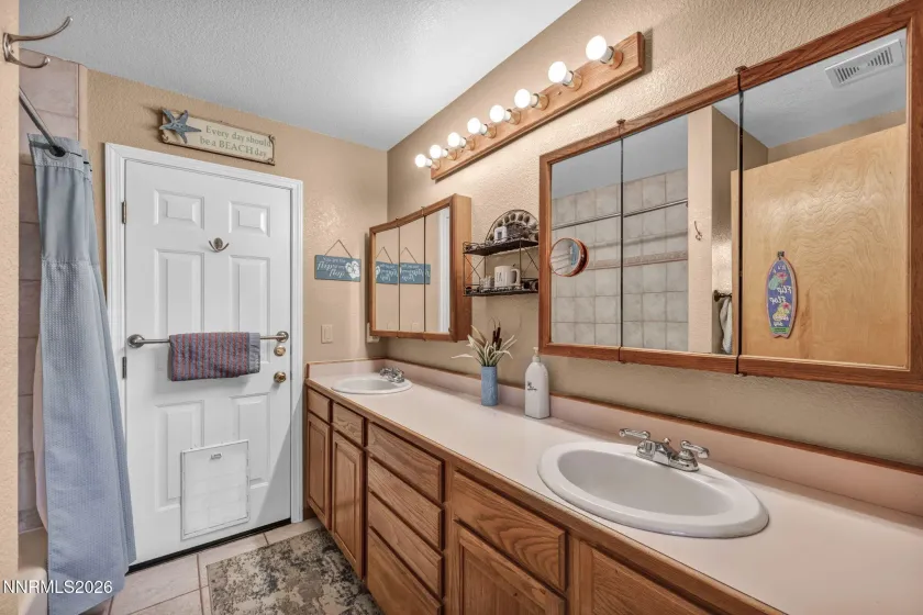 1374 Porter, Minden, Nevada 89423, 3 Bedrooms Bedrooms, ,3 BathroomsBathrooms,Residential,Residential,Porter,0,260003164