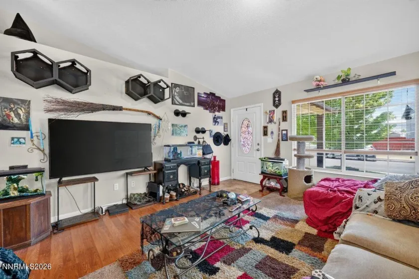 18329 Dustin, Reno, Nevada 89508, 3 Bedrooms Bedrooms, ,2 BathroomsBathrooms,Residential,Residential,Dustin,0,260008092