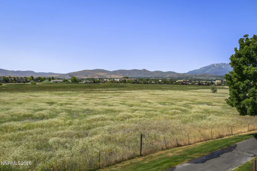 900 Meadows, Reno, Nevada 89521, 2 Bedrooms Bedrooms, ,2 BathroomsBathrooms,Residential,Residential,Meadows,0,260008095