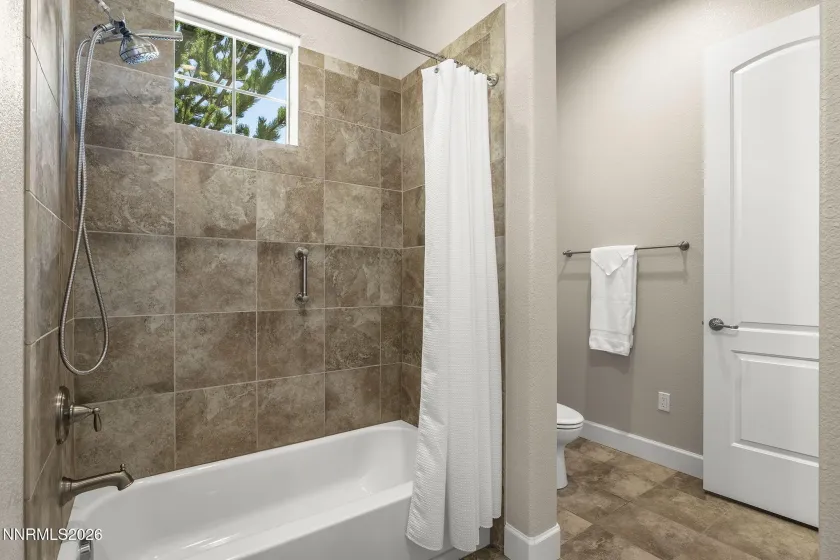 1770 Laurel Ridge, Reno, Nevada 89523, 3 Bedrooms Bedrooms, ,3 BathroomsBathrooms,Residential,Residential,Laurel Ridge,0,260008100