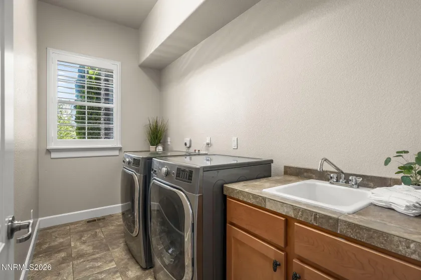 1770 Laurel Ridge, Reno, Nevada 89523, 3 Bedrooms Bedrooms, ,3 BathroomsBathrooms,Residential,Residential,Laurel Ridge,0,260008100