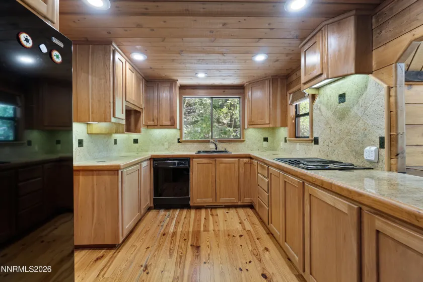 621 Stanley, Zephyr Cove, Nevada 89448, 6 Bedrooms Bedrooms, ,4 BathroomsBathrooms,Residential,Residential,Stanley,0,260008102