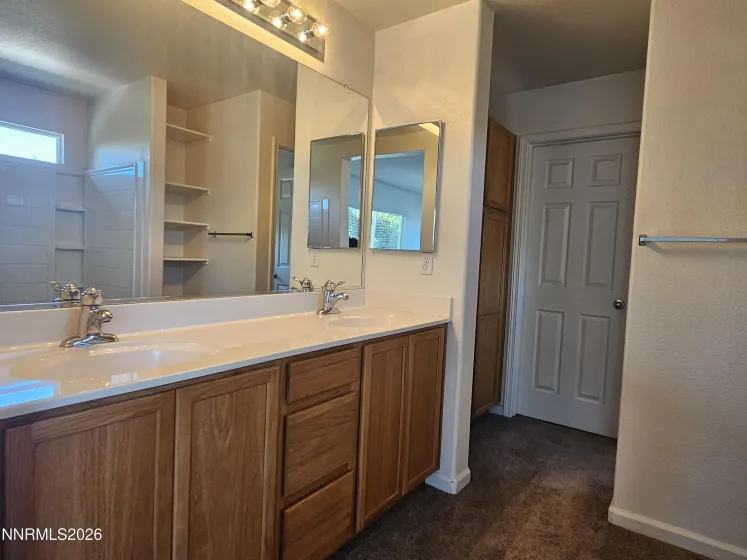 9609 Black Bear, Reno, Nevada 89506, 4 Bedrooms Bedrooms, ,3 BathroomsBathrooms,Residential,Residential,Black Bear,0,260008111