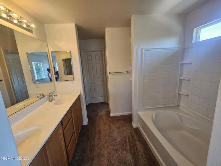 9609 Black Bear, Reno, Nevada 89506, 4 Bedrooms Bedrooms, ,3 BathroomsBathrooms,Residential,Residential,Black Bear,0,260008111