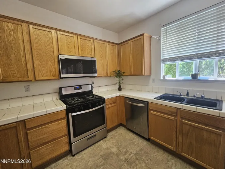 9609 Black Bear, Reno, Nevada 89506, 4 Bedrooms Bedrooms, ,3 BathroomsBathrooms,Residential,Residential,Black Bear,0,260008111