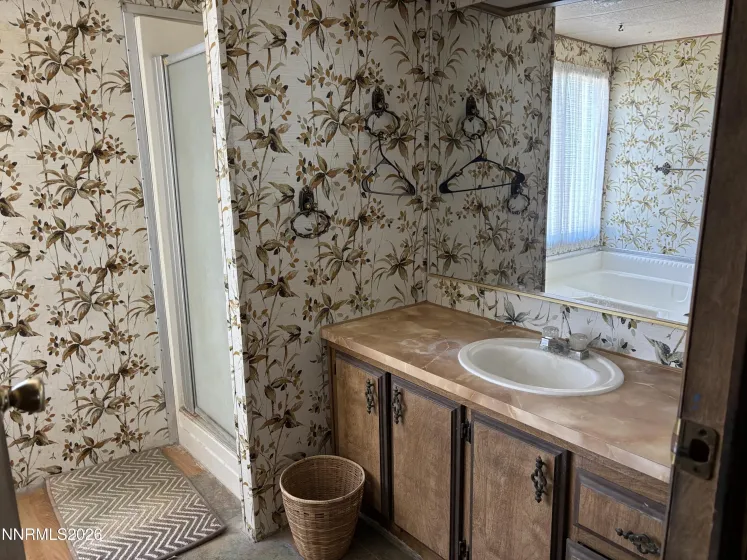 3020 Middle, Winnemucca, Nevada 89445, ,2 BathroomsBathrooms,Residential,Residential,Middle,0,260008112