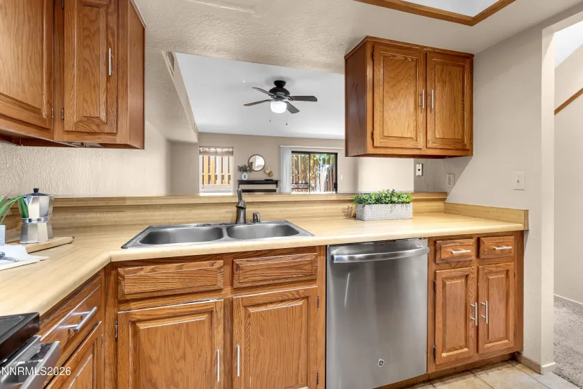4197 Baker, Reno, Nevada 89509, 2 Bedrooms Bedrooms, ,2 BathroomsBathrooms,Residential,Residential,Baker,0,260008142