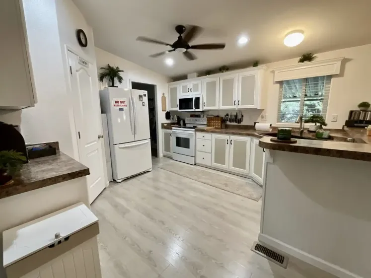 4465 Boca Way #130, Reno, Nevada 89502, 4 Bedrooms Bedrooms, 12 Rooms Rooms,2 BathroomsBathrooms,Manufactured,Residential,Boca,0,260008143
