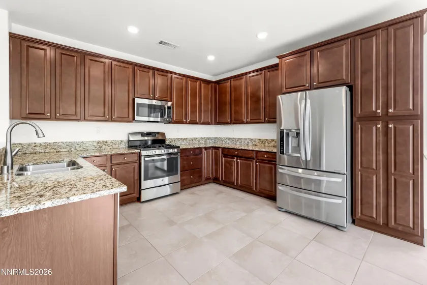 6976 Woodward, Sparks, Nevada 89436, 4 Bedrooms Bedrooms, ,2 BathroomsBathrooms,Residential,Residential,Woodward,0,260008133