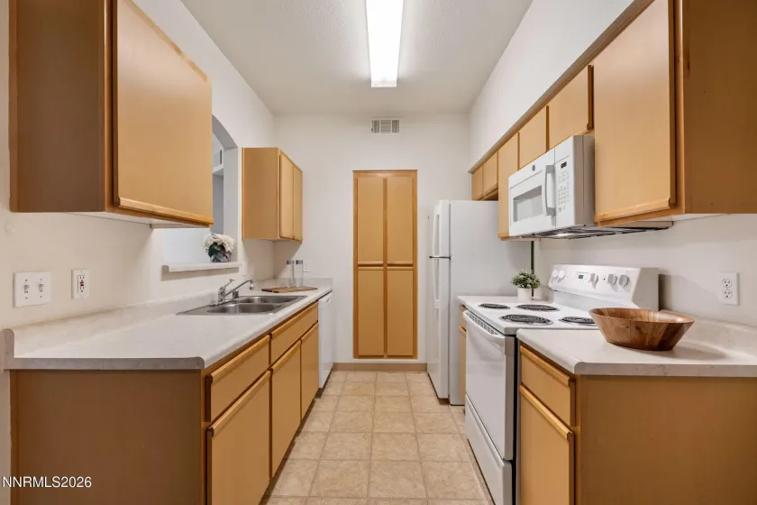 6850 Sharlands, Reno, Nevada 89523, 2 Bedrooms Bedrooms, ,2 BathroomsBathrooms,Residential,Residential,Sharlands,0,260008134