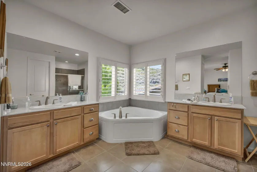 1635 Crescent Pointe, Reno, Nevada 89523, 3 Bedrooms Bedrooms, ,3 BathroomsBathrooms,Residential,Residential,Crescent Pointe,0,260008145