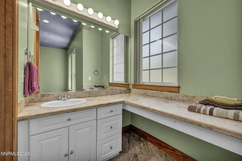 7305 Diamond Oaks Ct., Sparks, Nevada 89436, 3 Bedrooms Bedrooms, ,4 BathroomsBathrooms,Residential,Residential,Diamond Oaks Ct.,0,260008151