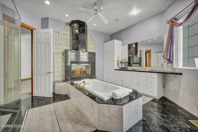 7305 Diamond Oaks Ct., Sparks, Nevada 89436, 3 Bedrooms Bedrooms, ,4 BathroomsBathrooms,Residential,Residential,Diamond Oaks Ct.,0,260008151