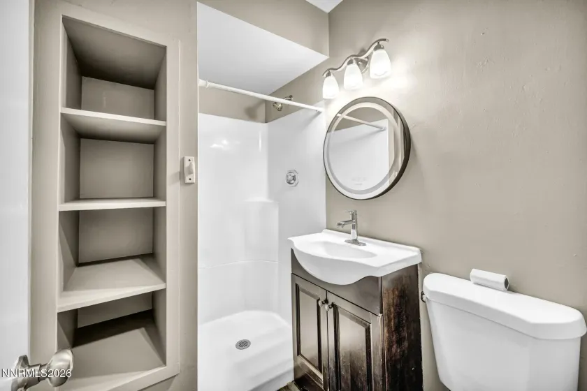 947 I, Sparks, Nevada 89431, 7 Bedrooms Bedrooms, ,3 BathroomsBathrooms,Residential Income,Residential,I,0,260008160