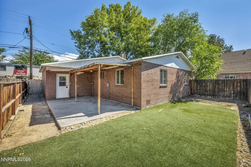 947 I, Sparks, Nevada 89431, 7 Bedrooms Bedrooms, ,3 BathroomsBathrooms,Residential Income,Residential,I,0,260008160