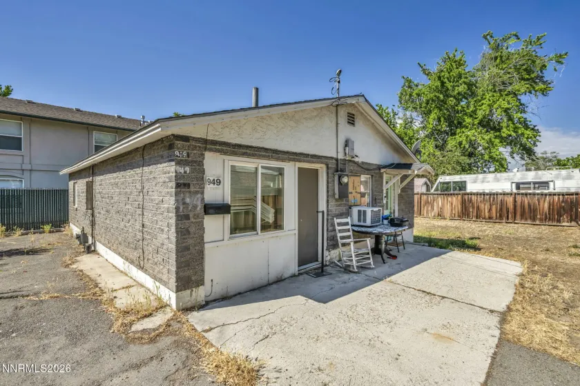947 I, Sparks, Nevada 89431, 7 Bedrooms Bedrooms, ,3 BathroomsBathrooms,Residential Income,Residential,I,0,260008160