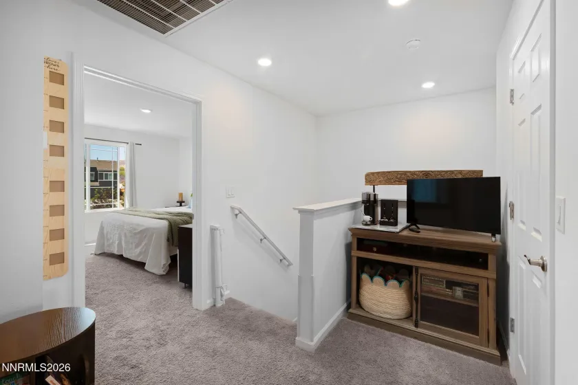 451 Autumn Breeze, Reno, Nevada 89511, 3 Bedrooms Bedrooms, ,3 BathroomsBathrooms,Residential,Residential,Autumn Breeze,0,260008162