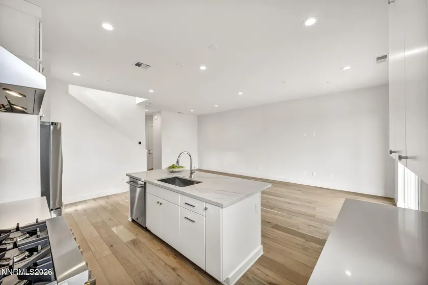 6008 Kelly Heights, Reno, Nevada 89519, 3 Bedrooms Bedrooms, ,3 BathroomsBathrooms,Residential,Residential,Kelly Heights,0,260008166
