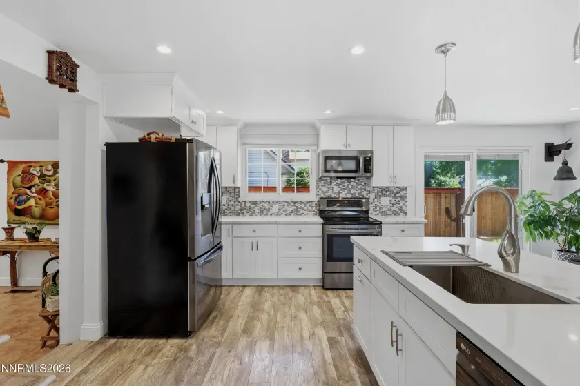 810 Autumn Hills, Reno, Nevada 89511, 3 Bedrooms Bedrooms, ,3 BathroomsBathrooms,Residential,Residential,Autumn Hills,0,260008169