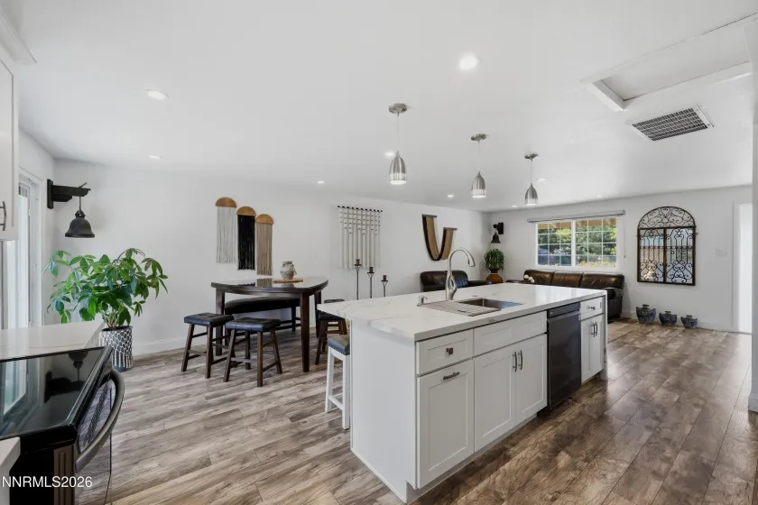 810 Autumn Hills, Reno, Nevada 89511, 3 Bedrooms Bedrooms, ,3 BathroomsBathrooms,Residential,Residential,Autumn Hills,0,260008169