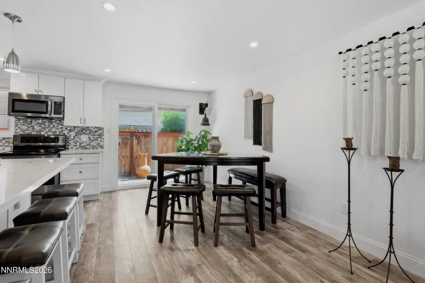 810 Autumn Hills, Reno, Nevada 89511, 3 Bedrooms Bedrooms, ,3 BathroomsBathrooms,Residential,Residential,Autumn Hills,0,260008169