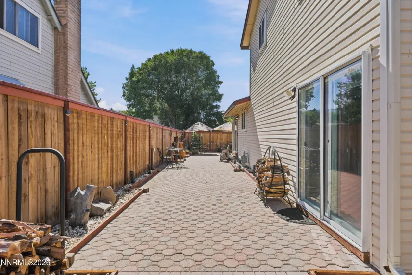 810 Autumn Hills, Reno, Nevada 89511, 3 Bedrooms Bedrooms, ,3 BathroomsBathrooms,Residential,Residential,Autumn Hills,0,260008169