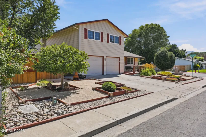 810 Autumn Hills, Reno, Nevada 89511, 3 Bedrooms Bedrooms, ,3 BathroomsBathrooms,Residential,Residential,Autumn Hills,0,260008169