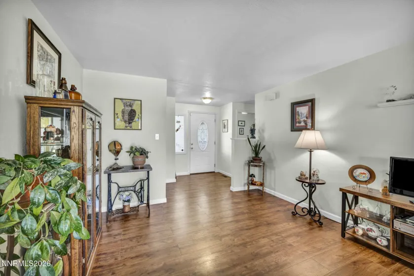7210 Marlin, Reno, Nevada 89506, 3 Bedrooms Bedrooms, ,2 BathroomsBathrooms,Residential,Residential,Marlin,0,260008172