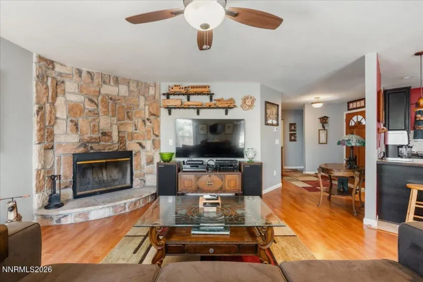 772 Hornet, Gardnerville, Nevada 89460, 3 Bedrooms Bedrooms, ,2 BathroomsBathrooms,Residential,Residential,Hornet,0,260008176