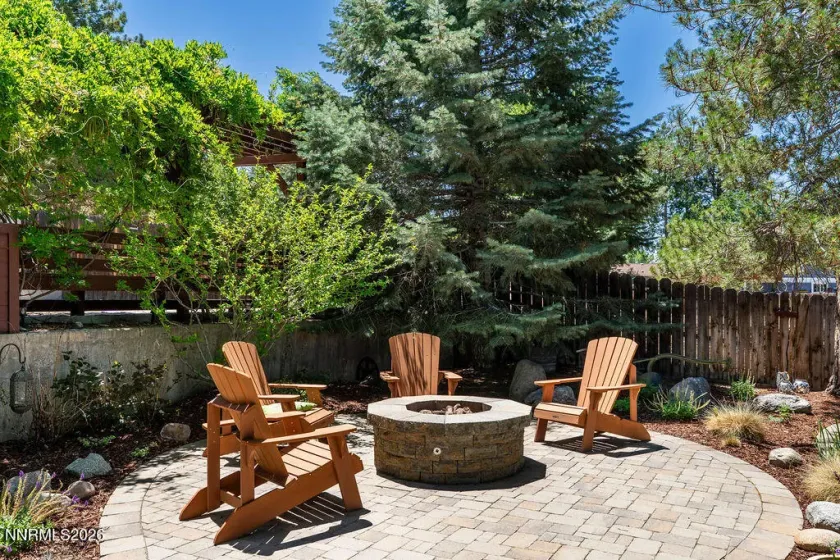2450 Sequoia, Reno, Nevada 89502, 4 Bedrooms Bedrooms, ,3 BathroomsBathrooms,Residential,Residential,Sequoia,0,260008179