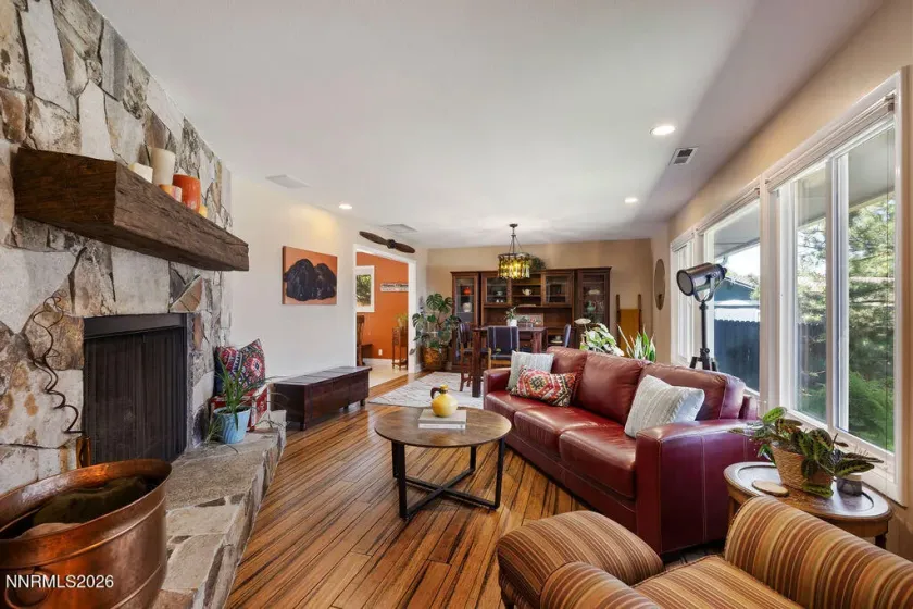 2450 Sequoia, Reno, Nevada 89502, 4 Bedrooms Bedrooms, ,3 BathroomsBathrooms,Residential,Residential,Sequoia,0,260008179