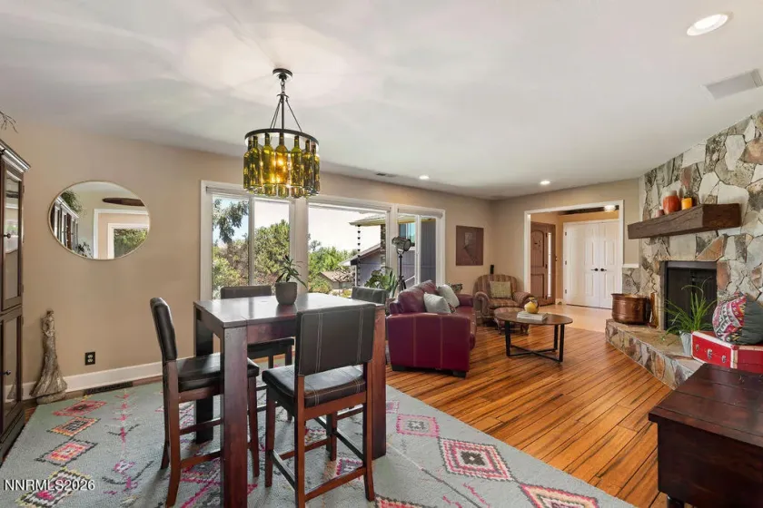 2450 Sequoia, Reno, Nevada 89502, 4 Bedrooms Bedrooms, ,3 BathroomsBathrooms,Residential,Residential,Sequoia,0,260008179
