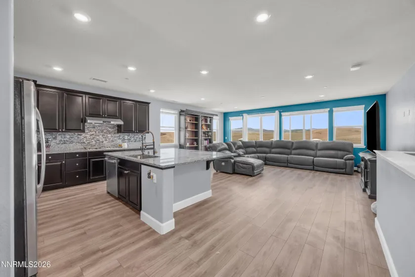 2768 Vecchio, Sparks, Nevada 89434, 4 Bedrooms Bedrooms, ,3 BathroomsBathrooms,Residential,Residential,Vecchio,0,260008184