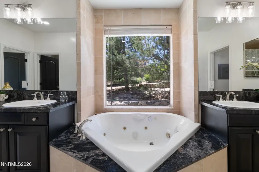 13330 Saddlebow, Reno, Nevada 89511, 4 Bedrooms Bedrooms, ,5 BathroomsBathrooms,Residential,Residential,Saddlebow,0,260008185