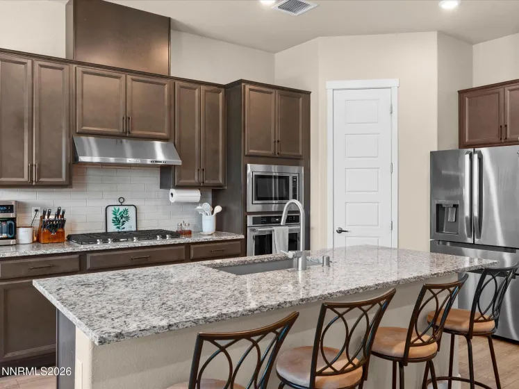 1227 Silver Vw, Sparks, Nevada 89436, 4 Bedrooms Bedrooms, ,4 BathroomsBathrooms,Residential,Residential,Silver Vw,0,260008204