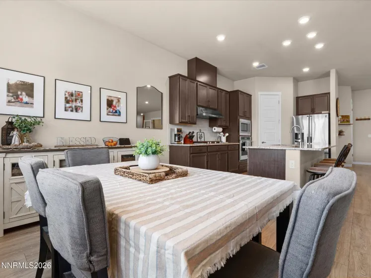 1227 Silver Vw, Sparks, Nevada 89436, 4 Bedrooms Bedrooms, ,4 BathroomsBathrooms,Residential,Residential,Silver Vw,0,260008204