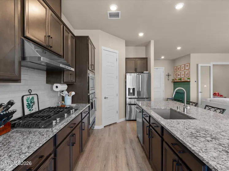 1227 Silver Vw, Sparks, Nevada 89436, 4 Bedrooms Bedrooms, ,4 BathroomsBathrooms,Residential,Residential,Silver Vw,0,260008204