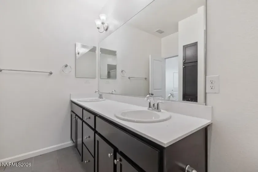 285 Mark Jeffrey, Reno, Nevada 89503, 2 Bedrooms Bedrooms, ,3 BathroomsBathrooms,Residential Lease,Manufactured,Mark Jeffrey,0,260008206