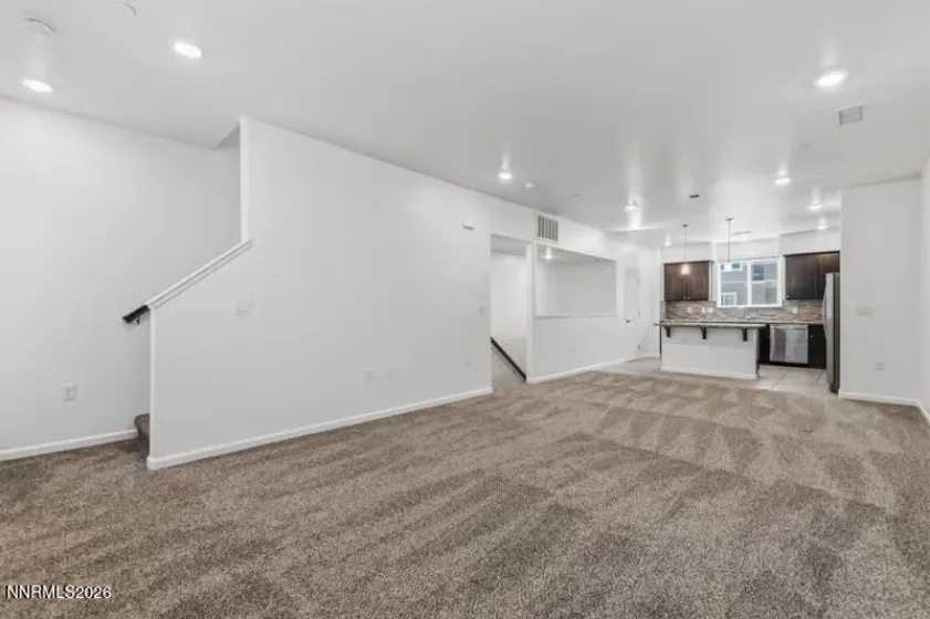 285 Mark Jeffrey, Reno, Nevada 89503, 2 Bedrooms Bedrooms, ,3 BathroomsBathrooms,Residential Lease,Manufactured,Mark Jeffrey,0,260008206