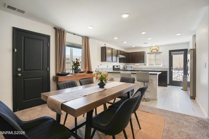 530 Paradise Valley, Reno, Nevada 89506, 3 Bedrooms Bedrooms, ,2 BathroomsBathrooms,Residential,Residential,Paradise Valley,0,260008207