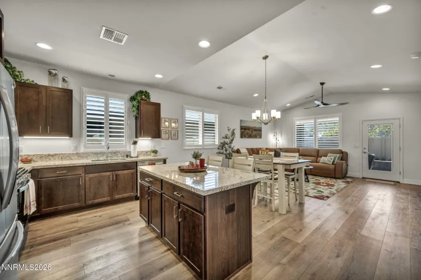 10862 Farmstead, Reno, Nevada 89521, 2 Bedrooms Bedrooms, ,2 BathroomsBathrooms,Residential,Residential,Farmstead,0,260008210