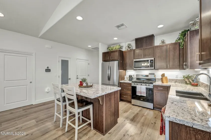 10862 Farmstead, Reno, Nevada 89521, 2 Bedrooms Bedrooms, ,2 BathroomsBathrooms,Residential,Residential,Farmstead,0,260008210