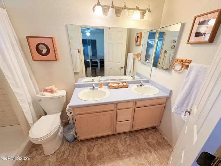 220 Mia, Sparks, Nevada 89436, 3 Bedrooms Bedrooms, ,2 BathroomsBathrooms,Residential,Residential,Mia,0,260008217