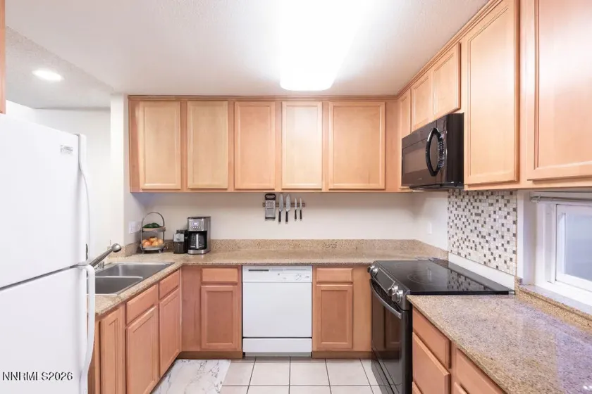 3016 Eastshore, Reno, Nevada 89509, 2 Bedrooms Bedrooms, ,2 BathroomsBathrooms,Residential,Residential,Eastshore,0,260008219