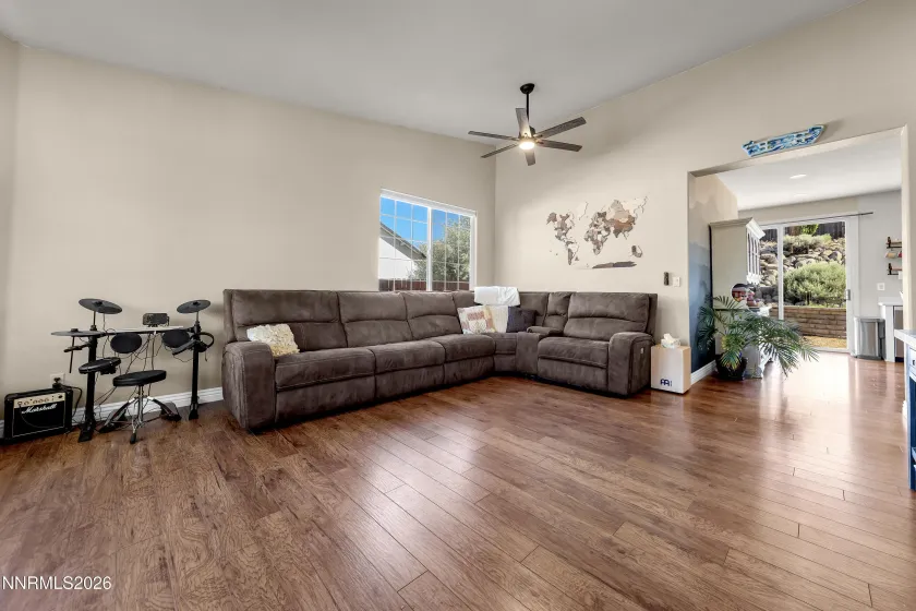 3382 Snake River, Reno, Nevada 89503, 3 Bedrooms Bedrooms, ,2 BathroomsBathrooms,Residential,Residential,Snake River,0,260008220