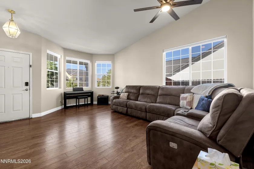 3382 Snake River, Reno, Nevada 89503, 3 Bedrooms Bedrooms, ,2 BathroomsBathrooms,Residential,Residential,Snake River,0,260008220