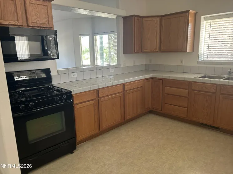 15 Caterpillar, Sparks, Nevada 89441, 4 Bedrooms Bedrooms, ,2 BathroomsBathrooms,Residential,Residential,Caterpillar,0,260008223